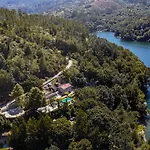 Casa Da Cascata